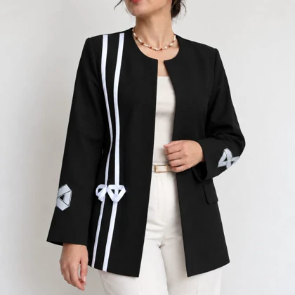 مانتو کتی مشکی طرح پاپیون گلدوزی شده سایز 42 تا 44 کد 3423