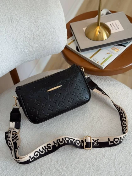 کیف زنانه دوشی مانلی