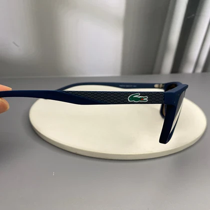 عینک آفتابی لاگوست با فریم کائوچو و لنز پلی‌کربنات پلاریزه UV400 Lacoste Polarized