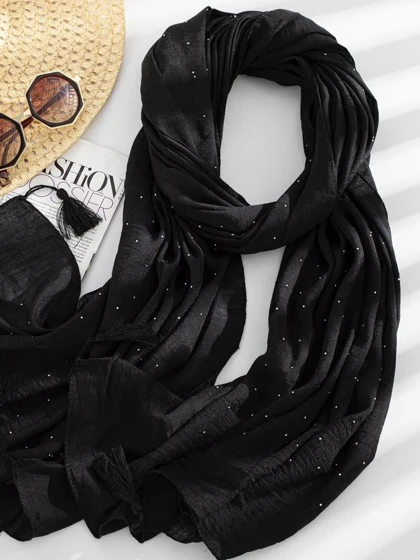 شال مشکی نگین‌دار