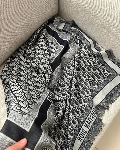 shawl 0237