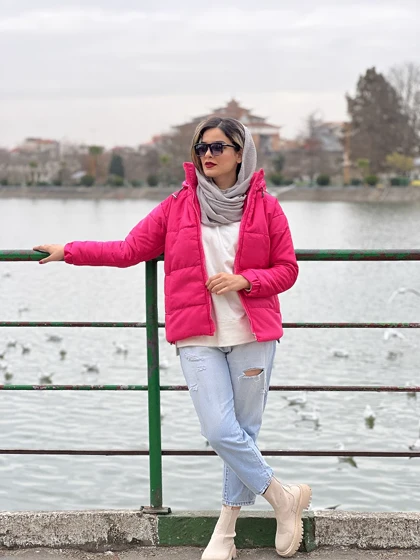 کاپشن زارا کلاهدار