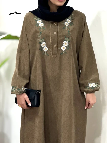 پیراهن مانتویی گلدوزی بابونه همراه با کمربند