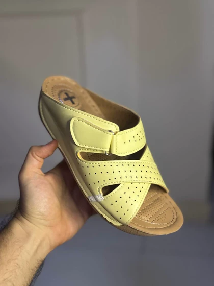 صندل طبی زنانه رایکا لیمویی