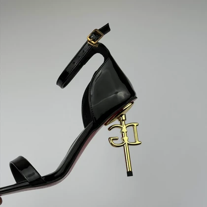 کفش پاشنه‌بلند D&G