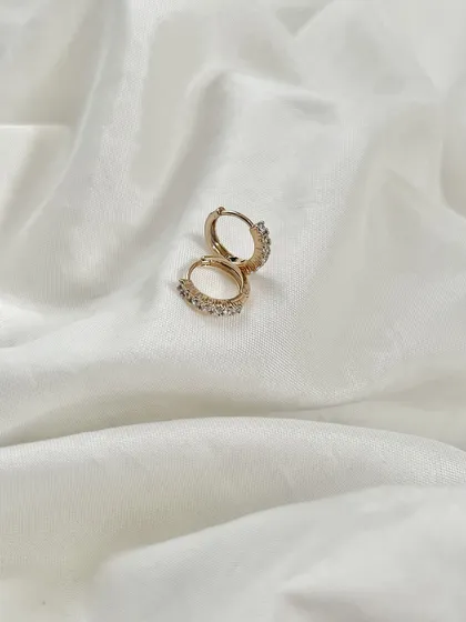 گوشواره حلقه‌ای نگین‌دار