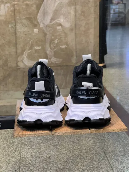 کتانی BALENCIAGA مشکی سفید