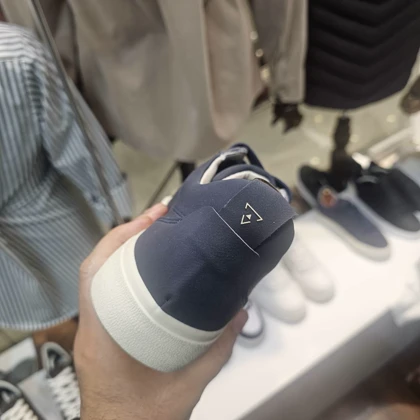 کتانی اسنیکرزرمه ای زیره سفید