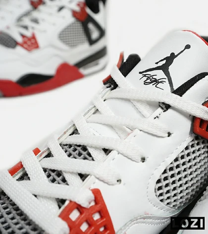 کتانی ساق‌دار بزرگ پا سفید قرمز Nike air jordan 4