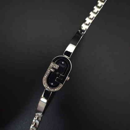 ساعت مچی زنانه فندی Fendi رنگ ثابت استیل316 با موتور کوارتز ژاپن