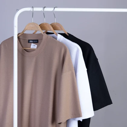 تیشرت مردونه طرح بیسکویتی راه راه ZARA