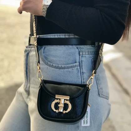 کیف زنانه مینی بگ ورنی وارداتی Dior کد 1055