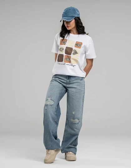 یقه گرد ترکیب چاپ و نگین طرح لب