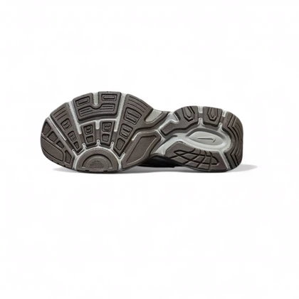 کتانی نایک وی فایو کی شکلاتی