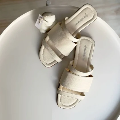 کفش صندل زنانه مدل Stradivarius Sandal - SGr82