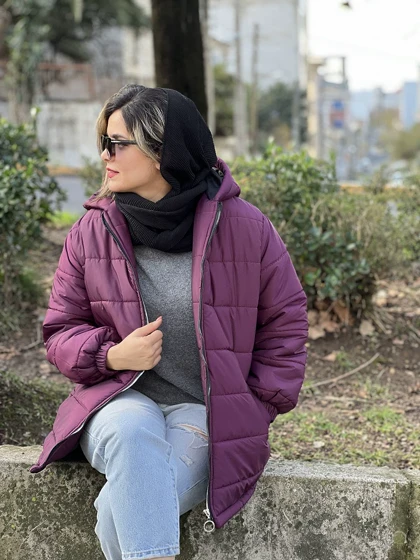 کاپشن کلاهدار