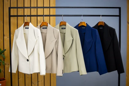 کت و شلوار یقه انگلیسی تک دکمه