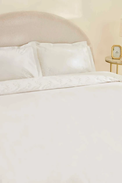سرویس روتختی دو نفره Karaca Home مدل White Coll Rayas گلدوزی‌دار پنبه‌ای - سفید