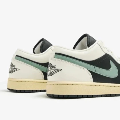 Jordan 1 Low Smoke