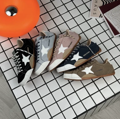 گولدن گوس true-star