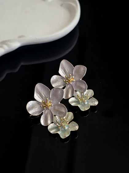 گوشواره میناکاری گل دورنگ کد 0023
