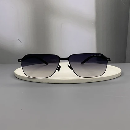 عینک آفتابی آیس‌برلین تیتانیوم با لنز پلی‌کربنات پلاریزه UV400 نشکن ic! berlin Titanium