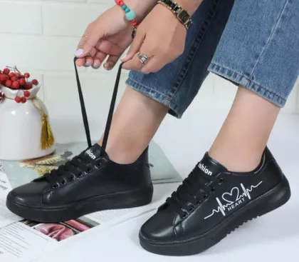 کتانی زنانه مدل ضربان