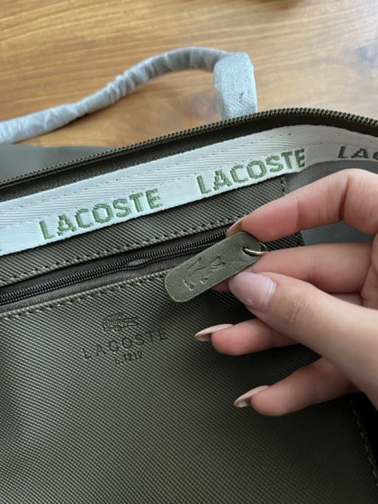 توت‌بگ لاگوست Lacoste