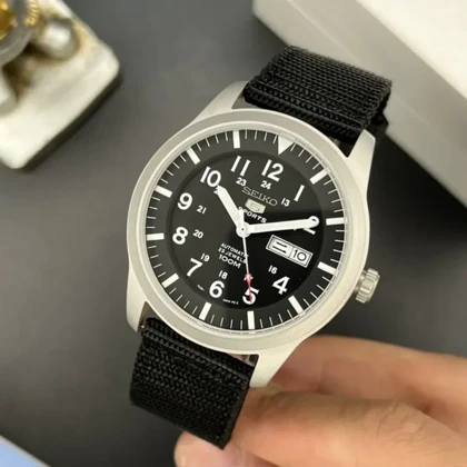 ساعت مچی سیکو Seiko 5 ارتشی مشکی فول بلک با جعبه و باطری اضافه