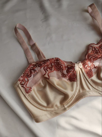 سوتین تک فنردار تک لایه برند LAVENDER کد: 2090