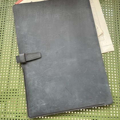 فولدر چرم اداری