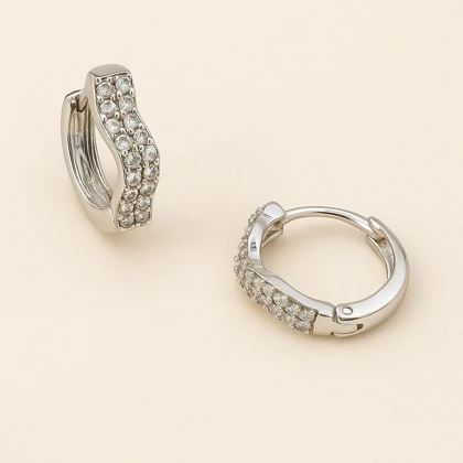 گوشواره استیل براق نگین‌دار | شیک و ضد حساسیت