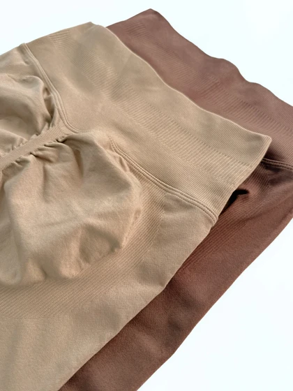 لگ ورزشی سیملس کبریتی پشت چروک کمر خط‌دار