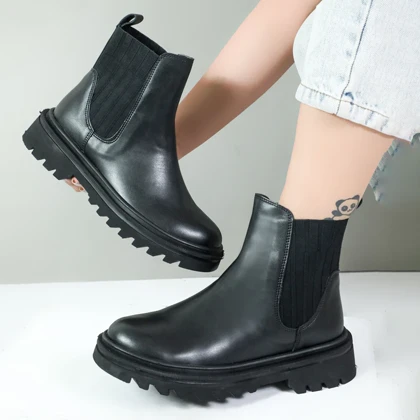 نیم بوت زنانه رنگ مشکی طرح چرم مدل پشت کشی کد 64870