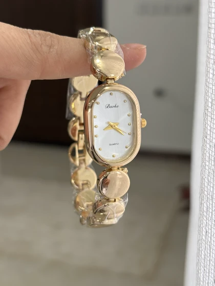 ساعت زنانه صفحه بیضی مینیمال بائوکه