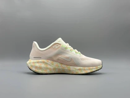 کتانی نایکی پگاسوز 41 گلبهی کرم/ Nike Pegasus 41