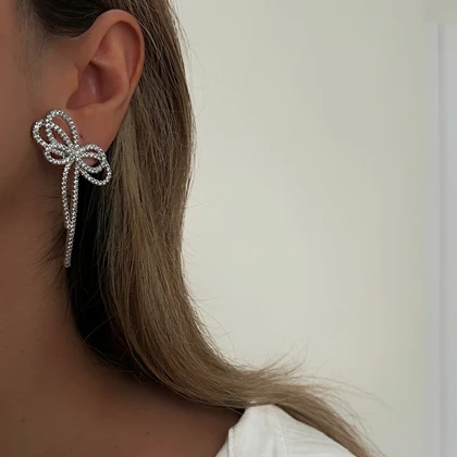 گوشواره زنانه پاپیون نگینی کد 868