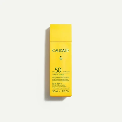 ضد آفتاب بدون رنگ کدلی Caudalie SPF 50 مدل Vinosun مناسب انواع پوست حجم 50 میلی‌لیتر