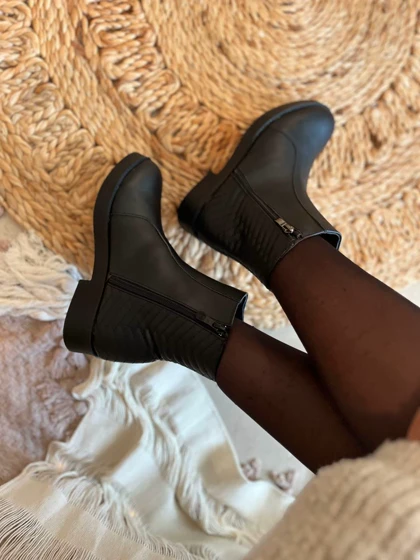 نیم بوت زنانه کد 2138 پشت خطی