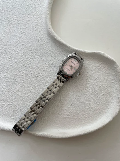 ساعت نایدو بیضی