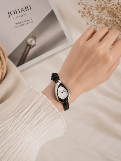 ساعت مچی زنانه دفرمه چرمی کد W459