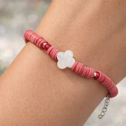 دستبند دخترانه فانتزی مدل صدفی طرح شکوفه‌های عاشقانه