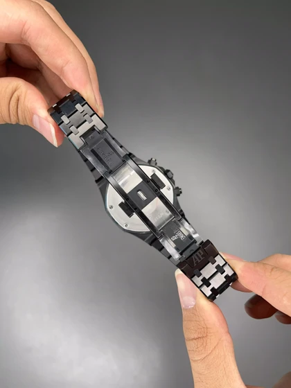 ساعت مچی اودمار پیگه صفحه اسکلتون بند مشکی Audemars Piguet