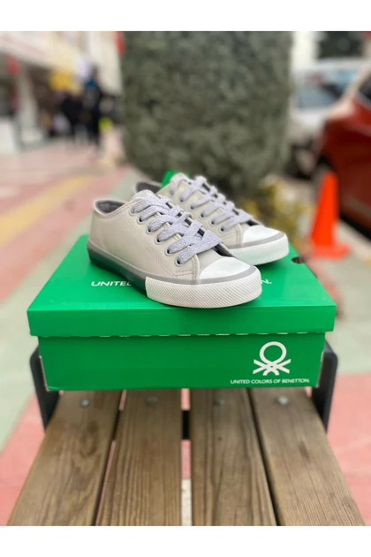 کفش پیاده روی زنانه benetton