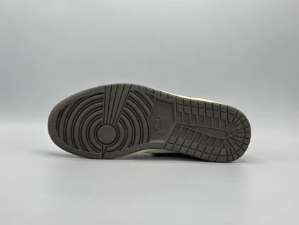 کتانی نایکی جردن1 ترویس اوجی موکا/Nike Air Jordan1 Travis Mocha