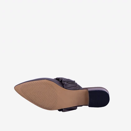 صندل طوسی چرم زنانه