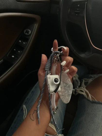 آویز کیف دوربین عکاسی، یه انتخاب شیک و خاص