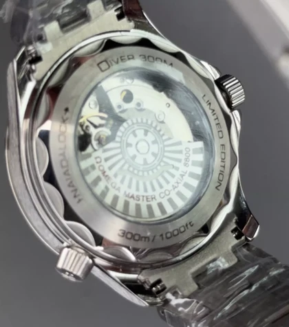 ساعت مچی امگا سیمستر بند سیلور صفحه آبی Omega Seamaster Diver