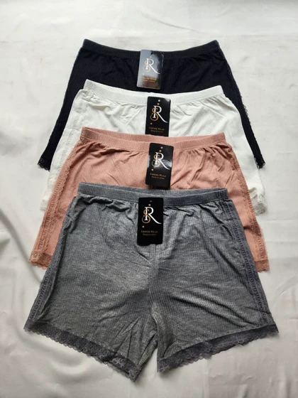 شورتک راحتی کبریتی لبه دانتل کد: 11890