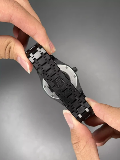 ساعت مچی اودمار پیگه اسکلتون تمام مشکی Audemars Piguet